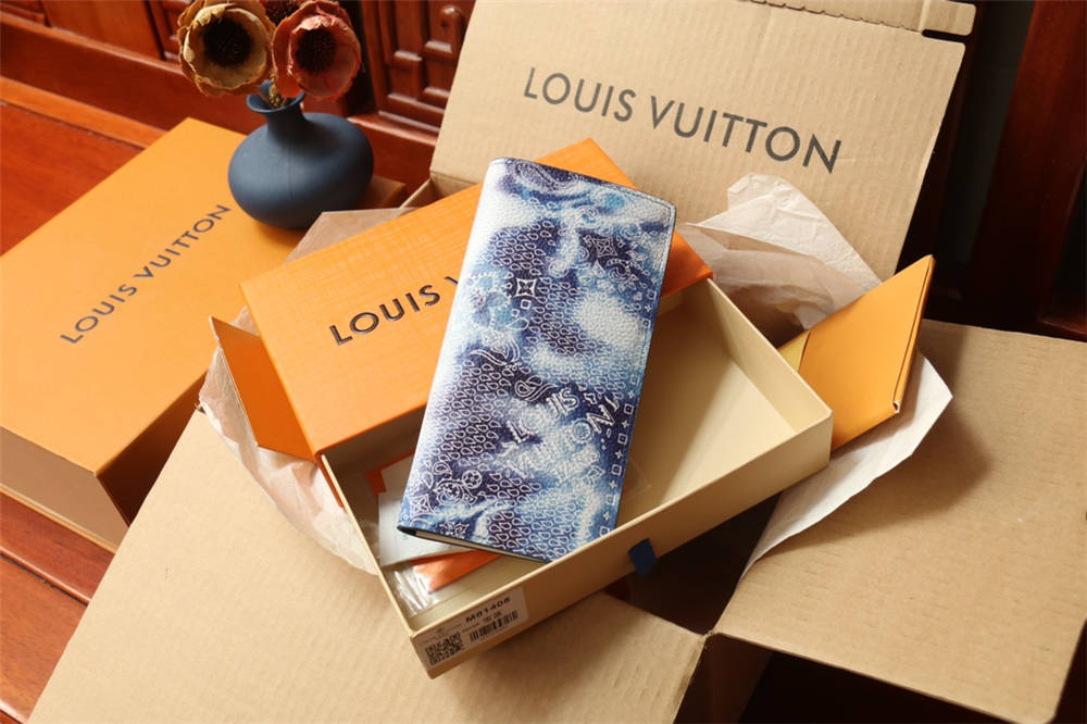 Louis Vuitton wallet BRAZZA M81405 2025 new 